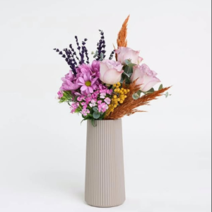 Gül-papatya vazo aranjmanı